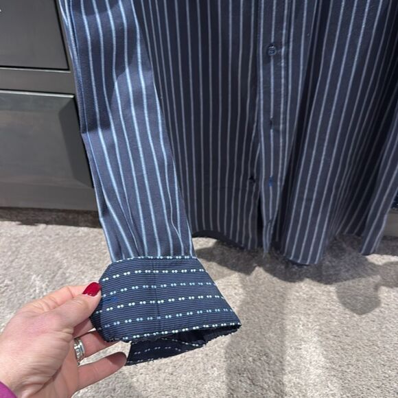 BUGATCHI Uomo size Xl dress shirt - check out the sleeve cuff design! Navy blue - Picture 4 of 8